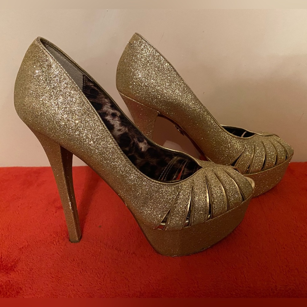 Betsey Johnson Breann Gold Glitter Platform Peep Toe Heel